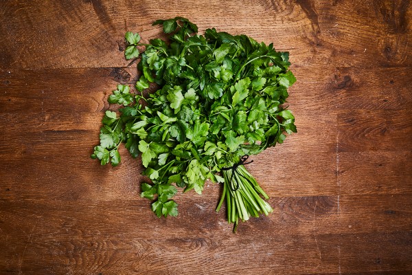 Petersilie glatt "großes Bund"