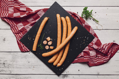 Wienerwürstchen mit Käse vom Strohschwein