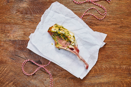 Karree vom Sattelschwein mit Bärlauch-Marinade