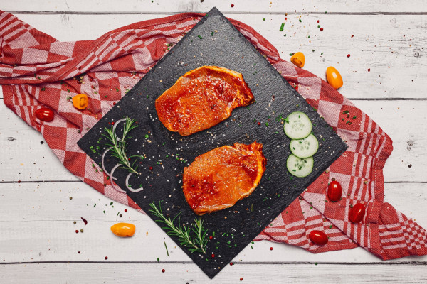 Magere Schweinesteaks zum grillen