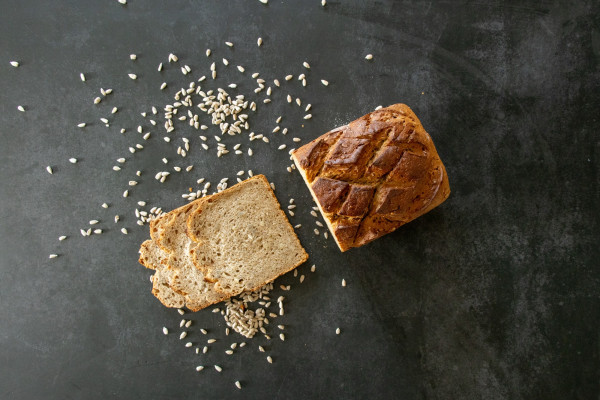 Sonnenblumenkernbrot halbgebacken