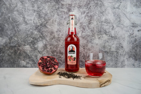 Fairer Granatapfel Teegetränk