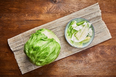 Eisbergsalat geschnitten